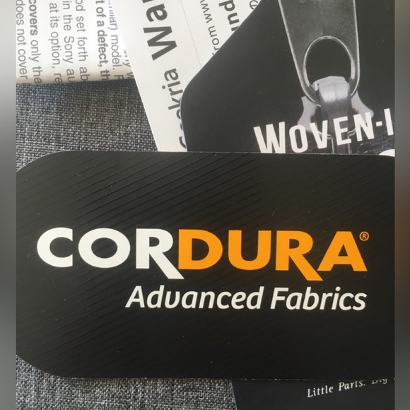 NWT Geekria Shield Headphones Case Hard Shell with Cable Storage (Grey) - Picture 6 of 11